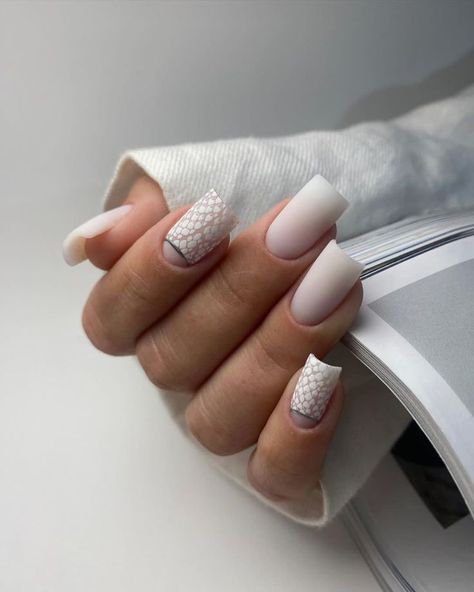 Idea! Why Gel Remains a Holiday Favorite Slim Nails, New Year Look, Glitter French Tips, Short Acrylics, Medium Nails, Acrylic Shapes, Gold Tips, Uñas Acrilicas, French Tips