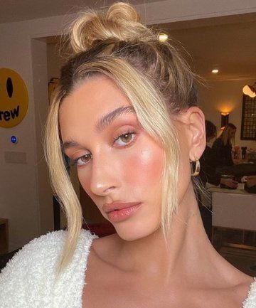 Tousled With Tendrils Add a hint of texture to thick face-framing strands. The soft finish slays with a loose updo. Just look at Hailey Bieber's gorgeous look. Thick Blonde Hair, Ciara Hair, Fall Hair Trends, 90s Hairstyles, Hailey Baldwin, Face Framing, Elegant Hairstyles, Prom Hair, Fall Hair