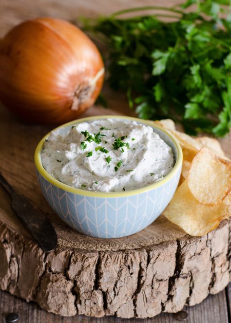 Homemade French Onion Chip Dip by Erica Kastner! Addictive. French Onion Chip Dip, Onion Chip Dip, Dips Sweet, Homemade French Onion Dip, Chips Dip, Onion Dip Recipe, Kid Foods, Caramelized Onion Dip, Delicious Dips