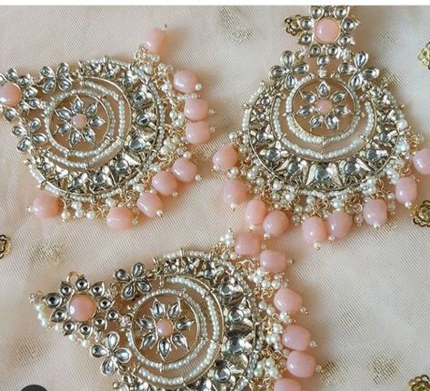 Peach Gown Indian, Indian Jewellery Set, Mang Tika, Peach Gown, Wedding Peach, Gown Indian, Indian Bridal Jewelry, Peach Jewelry, Peach Saree