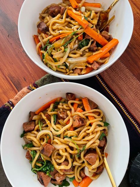 Thai Wheat Noodles, Noodles And Mushrooms, Turkey Stir Fry Recipes, Noddle Recipes, Easy Asian Noodles, Thai Recipes Noodles, Ground Turkey Recipes Easy, Noodle Stir Fry, Grain Free Vegan