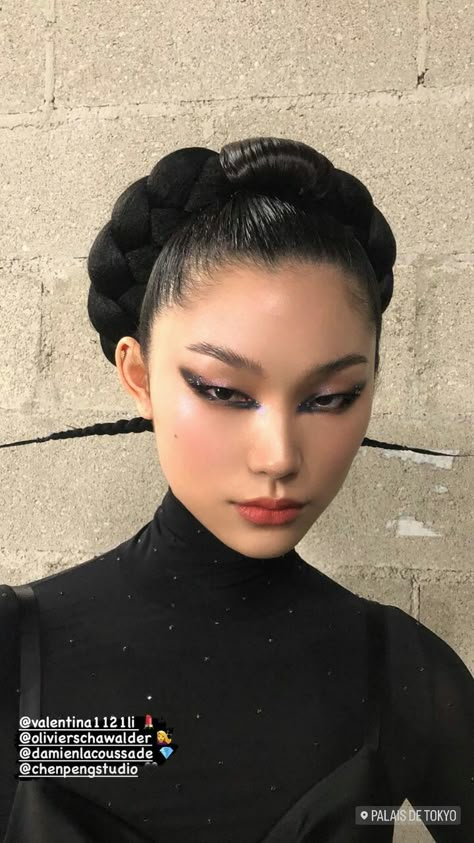 Futuristic Makeup, Asian Makeup Tutorials, Mekap Mata, Face Charts, Make Up Tutorials, Simple Makeup Tips, Editorial Hair, Smink Inspiration, Cool Makeup Looks