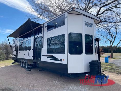 New 2024 Forest River RV Wildwood Grand Lodge 44VIEW Destination Trailer at Fun Town RV | Thackerville, OK | #WINWW44VIEW Forest River Wildwood Travel Trailer Remodel, Hdt Rv Hauler, Big South Fork National River And Recreation Area, Snowbird Rv Routes, Destination Rv Trailers, Slab City, Grand Lodge, Rv Types, Forest River Rv