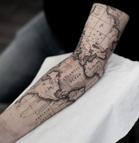 To Top in 3 Years: Julien Rimbaud Reveals His Secrets! | iNKPPL Map Design Tattoo, Map Back Tattoo, Map Tattoos Men, Enjoy Life Tattoo Ideas, Feminine Nautical Tattoo, World Map Tattoo Sleeve, Map Sleeve Tattoo, Travel Themed Tattoos, World Map Tattoo Design