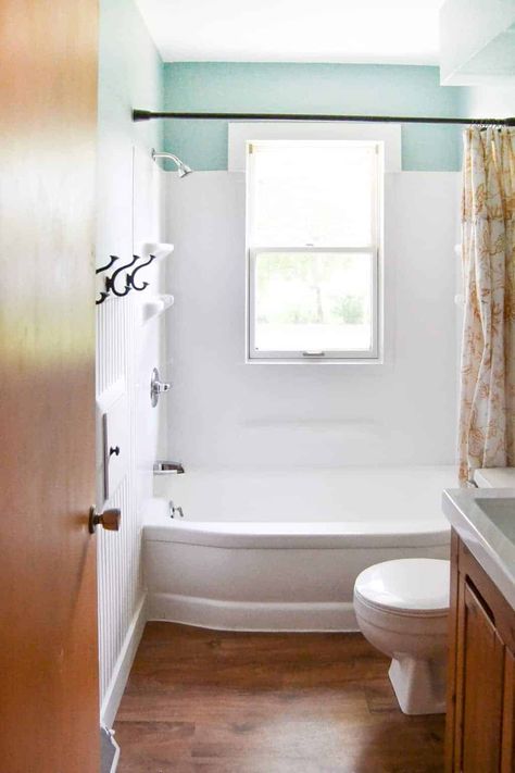 Bathroom Makeover - You don't need a lot of money to make over your bathroom. This bathroom makeover from My Creative Days shows you ways to bring your old bathroom up to date, brighter and more fresh on a budget! Sage Green Bathroom, High End Finishes, Pine And Prospect Home, Pine And Prospect, Painting Bathtub, Diy Bathtub, Old Bathrooms, Refinish Bathtub, Budget Bathroom Remodel