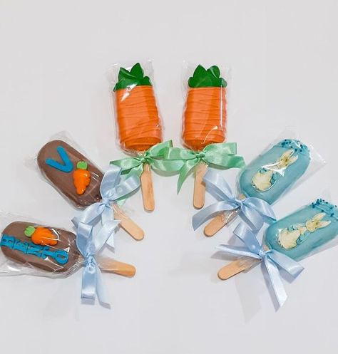 Peter Rabbit Cake Pops, Rabbit Cake Pops, Rabbit Chocolate, Peter Rabbit Cake, Rabbit Cake, Bunny Baby Shower, Covered Pretzels, Covered Oreos, Chocolate Covered Pretzels