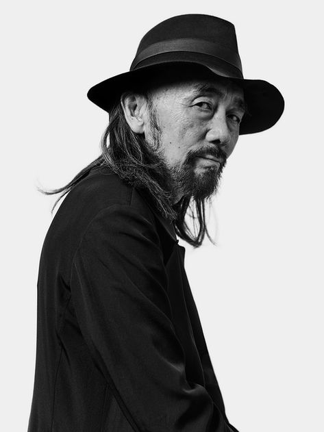 Yohji Yamamoto by Neil Bedford - NEIL BEDFORD - OPEN ALL HOURS Yoji Yamamoto, Open All Hours, Fashion Web Design, Japanese Fashion Designers, Asian Designers, Rei Kawakubo, Black And White Portraits, Photo Outfit, Male Portrait