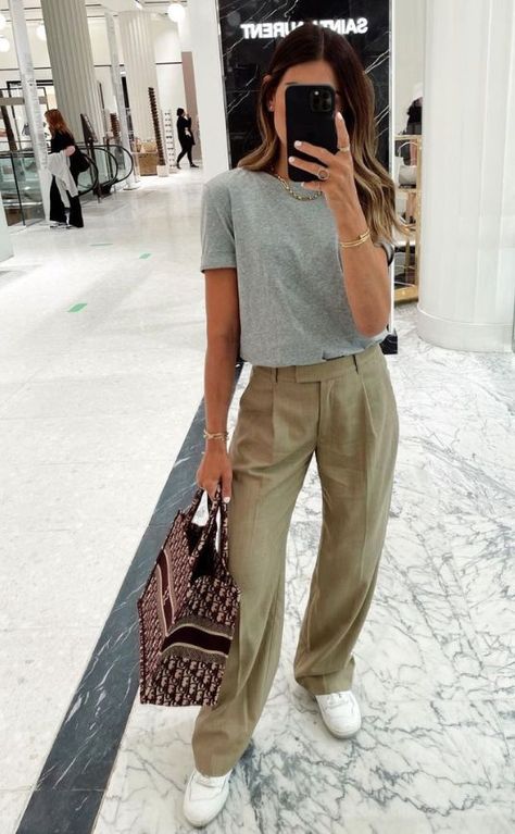 Trousers White Sneakers, Trousers And Sneakers Outfit, Wide Leg Trousers Outfit Casual, Trousers Outfit Casual, Wide Leg Trousers Outfit, New Balance 550 White, Khakis Outfit, White Sneakers Outfit, Trainers Outfit