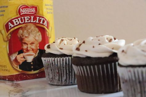 Abuelita Chocolate, Abuelita Hot Chocolate, Chocolate Abuelita, Hot Chocolate Cupcakes, Chocolate Marshmallow Cookies, Cocoa Powder Recipes, Chocolate Crumble, Mexican Chocolate, Filled Cupcakes