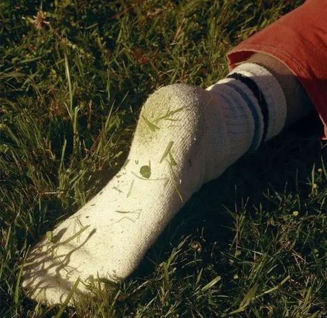 White Socks, Trik Fotografi, Foto Ideas Instagram, Snl, 인물 사진, The Grass, Photography Inspo, Mood Boards, Dream Life