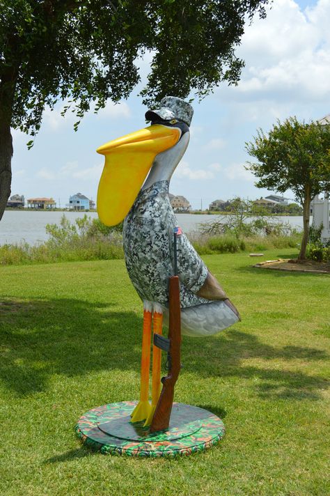 Bay Area Veterans' Memorial Pelican (Seabrook, Texas) | Bay Area Houston Pelican Sculpture, Ceramic Pelican, Pelican Statue Outdoor, Funny Pelican Art, Pelican Bay, Pelicans Flying Over Water, Veterans Memorial, Galveston, Bay Area