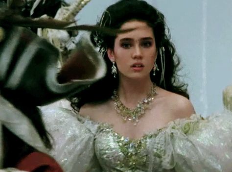 Labyrinth Gif, Jennifer Connelly Labyrinth, Sarah Labyrinth, Female Harry Potter, Labyrinth Movie, King David, Jennifer Connelly, Jim Henson, Movie Costumes