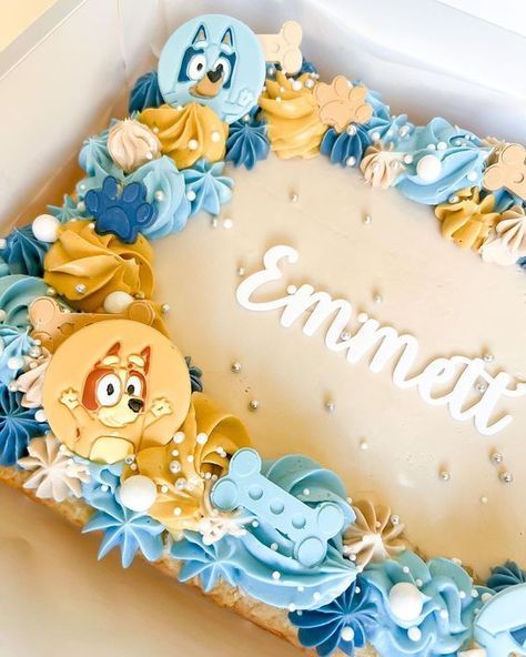 Bluey Birthday Sheet Cake Ideas, Homemade Bluey Birthday Cake, Bluey Cupcake Cake, Bluey Sheet Cake, Bluey Duck Cake, Bluey Birthday Cakes, Bluey Birthday Cake, Duck Cake, Bluey Birthday