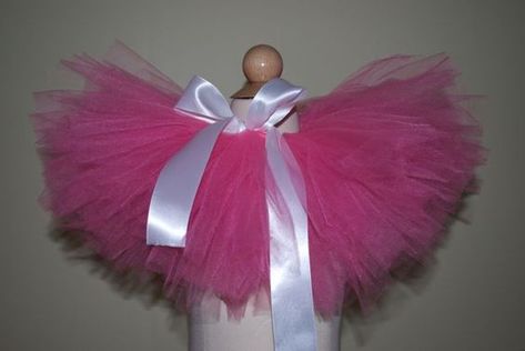 My House. My Canvas.: DIY No-Sew Toddler Tutu Toddler Tutu Diy, Diy Clothes No Sewing, Tutu Diy, No Sew Tutu, Diy Fashion Trends, Baby Diy Projects, Diy Tutu, Toddler Tutu, Canvas Diy