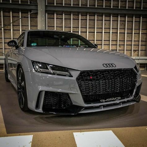 Wallpaper Hippie, Dream Cars Audi, Nardo Grey, Future Trucks, Grey Car, Luxury Car Interior, Lux Cars, Car Goals, Car Aesthetic