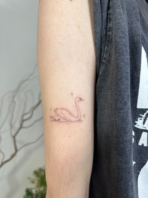 Lake Tattoo, Swan Tattoo, La Tattoo, Princess Tattoo, Dainty Tattoos, Subtle Tattoos, Elegant Tattoos, Dope Tattoos, Simplistic Tattoos