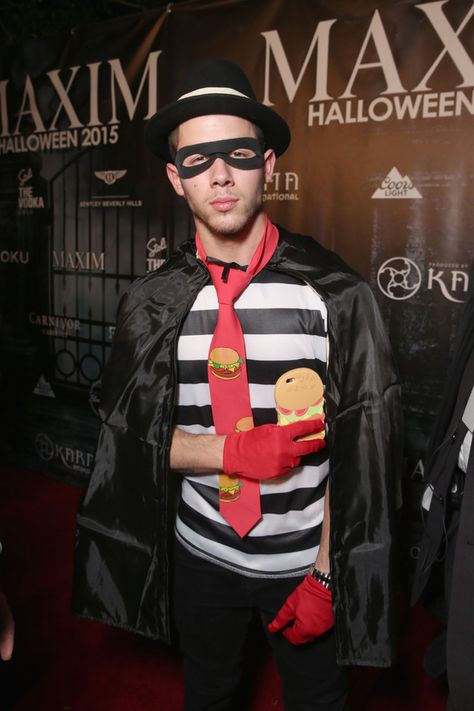 Nick Jonas | Celebrity Halloween Costumes: 2015 Edition Best Mens Halloween Costumes, Hamburglar Costume, 2015 Halloween Costumes, Best Celebrity Halloween Costumes, Themed Halloween Costumes, Celebrity Costumes, Celebrity Halloween, Clever Halloween Costumes, Justin Theroux