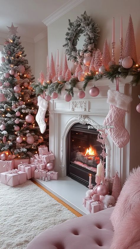 Pink Christmas Fireplace, Pink Christmas Mantle, Pink Christmas House, Christmas Garland Fireplace, Christmas Fireplace Decor Ideas, Cozy Christmas Fireplace, Krásny Večer, Creative Christmas Cookies, Christmas Cookie Ideas