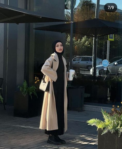 Hijab Winter Outfits Coats, Turkey Winter Outfit, Abaya With Coat, Winter Muslim Outfits, Muslim Winter Outfits, Hijab Coat, Hijabi Fashion Winter, Proper Hijab, Winter Inspo Outfits