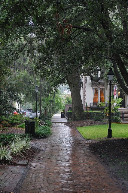 Southern Us Aesthetic, Story Settings, Brick Walkway, Travel Wishes, Antebellum Homes, Palmetto Bluff, Retirement Plan, Deep South, Street Lights