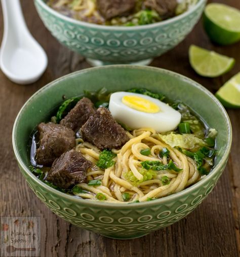 This Beef Pares Mami is the Filipino version of pho and is equally tasty. Tender pieces of beef are cooked slowly until meltingly tender in a perfectly seasoned and spiced broth. Fresh egg noodles are then added to make a mouthwateringly delicious soup that is perfect for the entire family! Beef Pares Mami, Mami Recipe, Beef Mami, Filipino Soup Recipes, Beef Pares, Filipino Noodles, Fresh Egg Noodles, Spaghetti With Ground Beef, Chicken Recipe Air Fryer