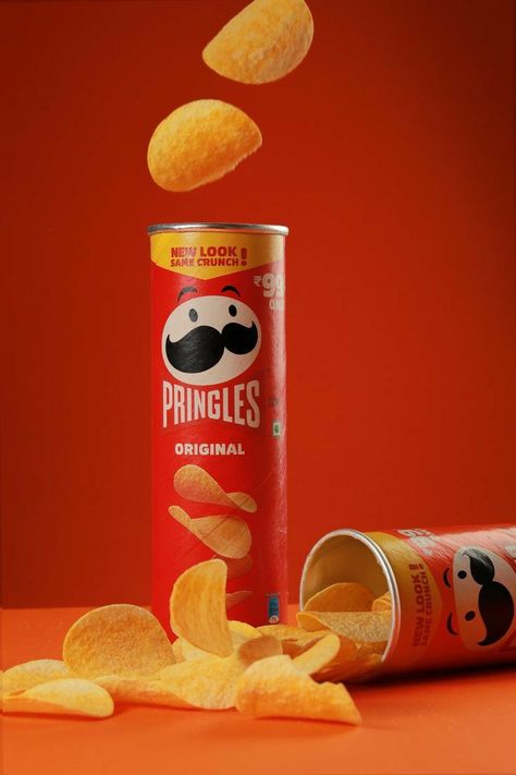 Pringles Photography, Chips Photoshoot, Japanese Food Packaging, Ingredients Photography, Pringles Original, Jelly Wallpaper, Food Art Photography, Photography Bags, Food Advertising