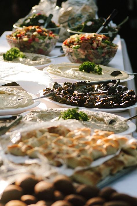 Gyros Wedding Food, Mediterranean Wedding Reception Food, Greek Food Wedding Buffet, Kosher Wedding Food, Greek Wedding Food Ideas, Wedding Mediterranean Food, Mediterranean Buffet Wedding, Greek Food Buffet, Lebanese Wedding Food