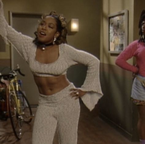 Tichina Arnold 90s, Pam From Martin, Women From The 90s, Martin Lawrence Show, Women Of The 90s, Tichina Arnold, 90s Fine, 90s 2000s Fashion, Calm Fits