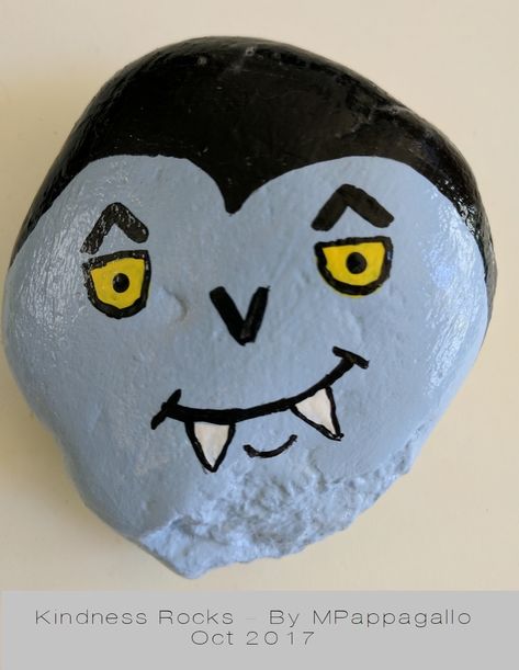 Halloween Pebbles, Diy Crafts Ideas, Rocks Painting, Ladybug Rocks, Garden Rock Art, Halloween Rocks, Stone Art Painting, Happy Stones, Painted Rocks Kids