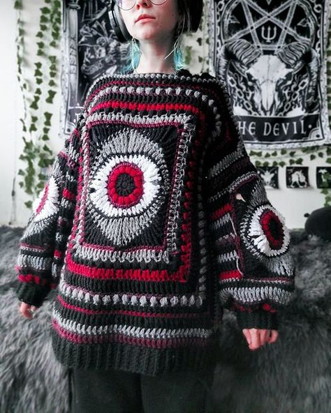 Crochet Eyeball Sweater Pattern, Grunge Sweater Crochet, Crochet Striped Sweater Pattern, Chunky Crochet Clothes, Crochet Eyeball Sweater, Goth Crochet Sweater, Crochet Colorblock Sweater, Ribcage Crochet, Crochet Goth Clothes