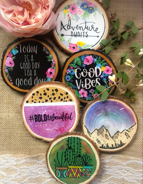 Painting Wood Coasters Ideas, Wood Coasters Painted, Costers Diy Wooden Painting, Coasters Diy Wooden Painted, Designs For Coasters, Wooden Slice Art, Painting Wooden Coasters, Wood Coaster Painting, Painted Wooden Coaster Ideas