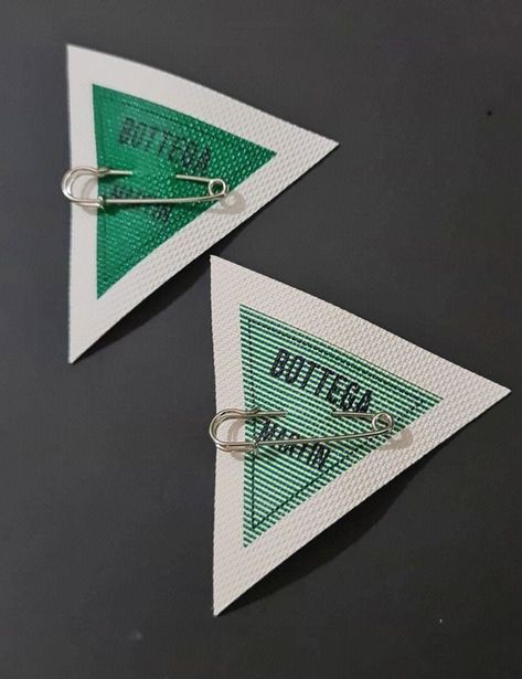 Unique Clothing Labels, Triangle Fabric, Custom Fabric Labels, Labels For Clothing, Clothing Labels Design, Embroidered Labels, Pin Design, Perfume Design, Fabric Labels