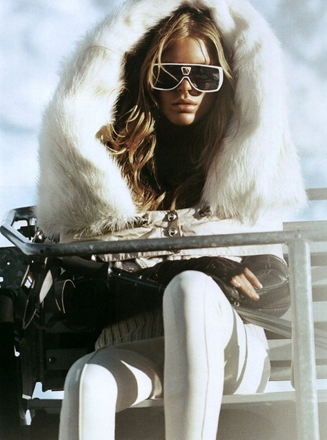 Mode Au Ski, Do List, Apres Ski Party, Ski Slope, Ski Bunnies, Ski Outfit, Snow Bunnies, Ski Fashion, Wearing Sunglasses