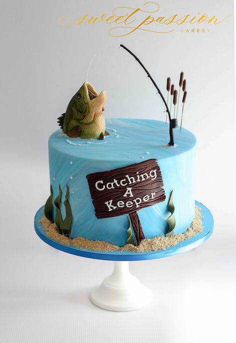 fish – Sweet Passion Cakery Fishing Alaska, Fisherman Cake, Christmas Fishing, Fish Cake Birthday, Fishing Cake, Alaska Salmon, Groom Wedding Cakes, Fishing Birthday, Salmon Fishing