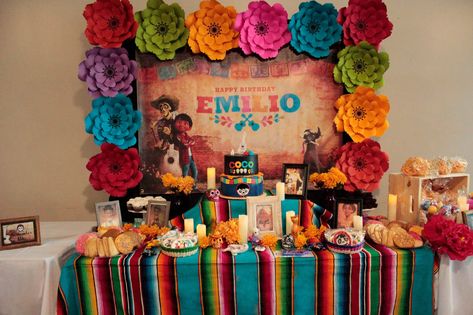 Coco Party Ideas, Coco Birthday Party, Coco Movie, Coco Birthday, Mexican Themed Party, Coco Party, Coco Disney, Mexican Birthday Parties, Fiesta Birthday Party