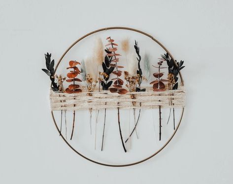 Fall Wreath Hoop, Fall Color Wall Decal, Autumn Flower Gold Hoop, Minimalistic Wreath, Flower Ring, Dried Floral Wreath, Rustic Boho Flower - Etsy Fall Wreath Minimalist, Minimalistic Wreath, Dried Floral Wreath, Boho Style House, Willow Eucalyptus, Dried Floral Wreaths, Wreath Flower, Boho Color, Wreath Rustic