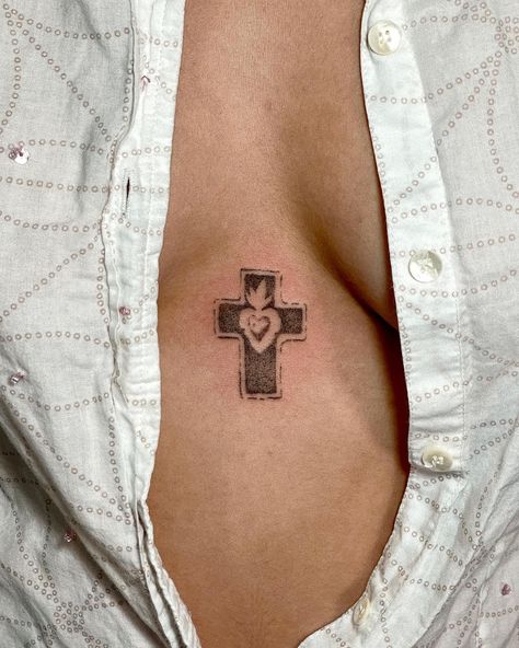 Handpoked cross tattoo Jim Croce Tattoo, Crusafix Tattoo, Xvii Tattoo, Mystic Tattoo Designs, Cross Sternum Tattoo, Catholic Cross Tattoo, Upside Down Cross Tattoo, Traditional Tattoo Cross, Seductive Tattoos