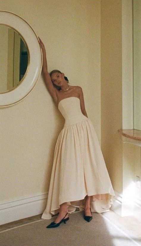 Wedding Dress Midi, Reception Wedding Dress, Dress Couture, Sheer Wedding Dress, Champagne Dress, Wedding Money, Model Inspo, Elsa Hosk, Grad Dresses