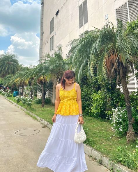 Ethnic aesthetics 🦢🪞🪷>>>> . . . . Ethnic outfit inspo , yellow short kurti , white ethnic skirt outfit , jhumkas , oxidised earrings , bangles , festive outfit inspo , ethnic outfit inspo , yellow ethnic outfit , ethnic jewellery Skirt And Kurti Indian, Short Kurti With Skirt, Ethnic Skirt Outfit, Yellow Short Kurti, Jhumkas Oxidised, Kurti White, Oxidised Earrings, Short Kurti, Yellow Short