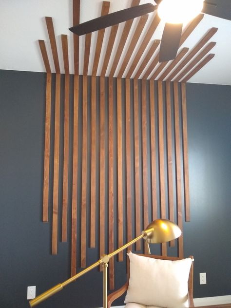 Wood Slat Wall Accent, Vertical Wood Slat Wall, Wood Slat Ceiling, Recovery Room, Wall Paneling Diy, Zen Room, House Ceiling Design, Barn Interior, Wood Slat Wall