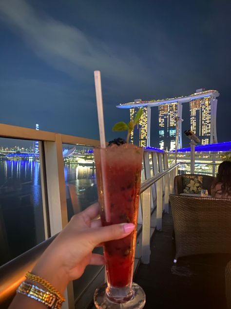 5 Star Hotel Aesthetic, Singapore Lifestyle, Monal Restaurant Islamabad Night View, Singapore Rooftop Bar, Berry Mojito, 5 Star Restaurant, Marina Bay Sands Singapore Aesthetic, Starbucks Tagaytay Night View, Singapore Night View