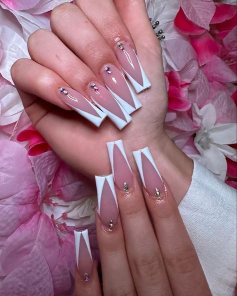 Square nails french rip with gems crystals long acrylic nails press on french acrylic Birthday Acrylics, French Tip With Gems, French Tips With Gems, French Tip Nails With Gems, Square Nails French, Tuxedo Nails, Long French Nails, French Tip Design, Gems Crystals