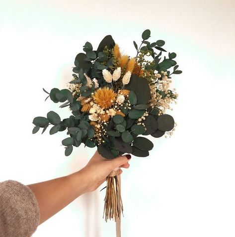 Different table flower holidays ideas Yellow Boho Wedding, Mustard Wedding, Boho Wedding Bouquet, Diy Wedding Bouquet, Preserved Flowers, Diy Bouquet, How To Preserve Flowers, Ikebana, Wedding Bouquet