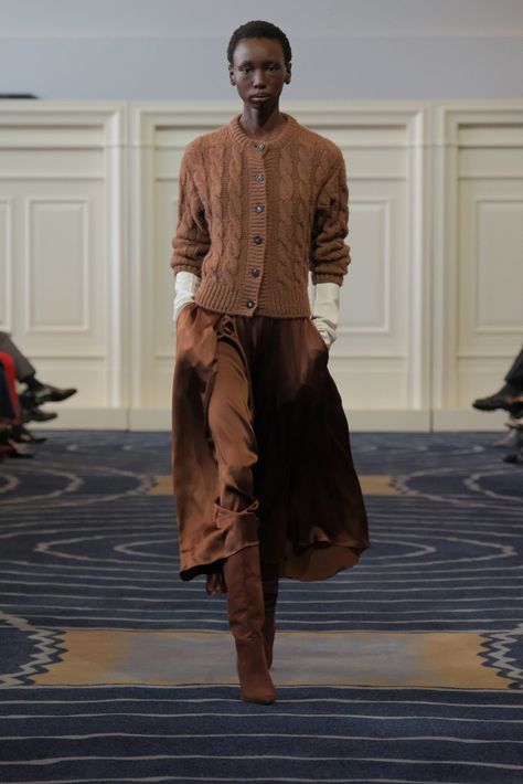 Alejandra Alonso Rojas Fall 2024 Ready-to-Wear Runway, Fashion Show & Collection Review [PHOTOS] New York Fall, Winter Mode, Fabulous Clothes, Fashion Show Collection, Knit Fashion, Fall 2024, Business Fashion, New York Fashion Week, New York Fashion