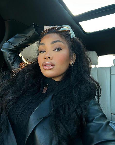 Aaliyah Jay (@aaliyahjay) • Instagram photos and videos Aaliyah Jay, Old Money Aesthetics, Natural Beat, Black Lifestyle, Makeup Ideas Eyeliner, Money Aesthetics, Aaliyah Pictures, Brown Girls Makeup, Curly Fro