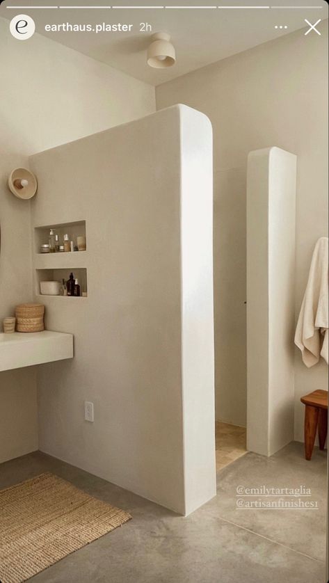 48x32 Shower Ideas, Small Bathroom Ideas Microcement, Microcement Vanity, Micro Cement Toilet, Microcrete Bathroom, Microcement Toilet, Cemcrete Bathroom, Microcement Small Toilet, Microcement Bathroom