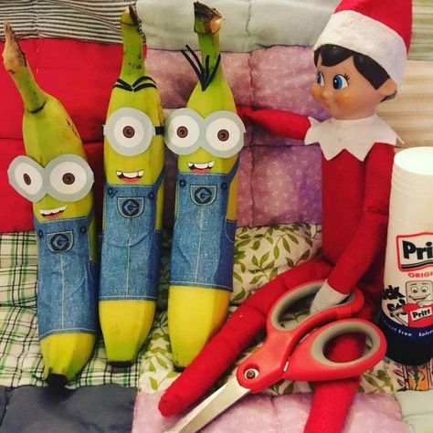 Minions Elf On The Shelf, Elf 2024, Minions Friends, Friends Holiday, Elf Activities, Elf Ideas, An Elf, English Class, Shelf Ideas