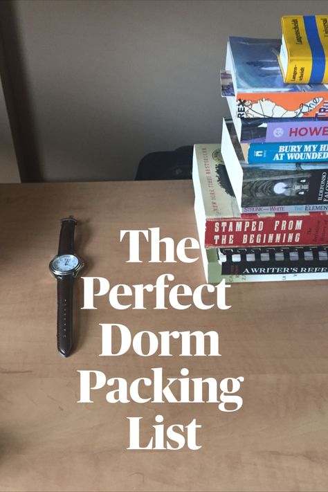 How to come up with your perfect dorm packing list. Whether you are just starting college, or you would just like to refine your list, here's a method to check out. Uni Packing List, College Clothes Packing List, College Dorm Packing List, University Packing List, Dorm Packing List, What To Bring To College, Packing For College, College Packing List, Dorm Packing