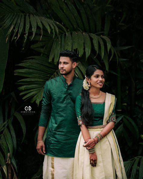 Green Onam Outfit, Hindhu Engagement Kerala, Kerala Wedding Mens Wear, Hindu Engagement Photo Poses, Kerala Hindu Engagement Look, Onam Outfits Ideas Men, Kerala Engagement Photography, Engagement Photos Kerala, Kerala Groom Outfit Hindu