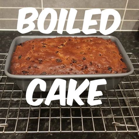 Boiled Fruitcake Recipe, Boiled Cake, Xmas Cake Recipes, Molten Cakes, 1930s Halloween, Best Fruit Cake Recipe, Fruit Cake Recipe Easy, Holiday Deserts, Boiled Fruit Cake